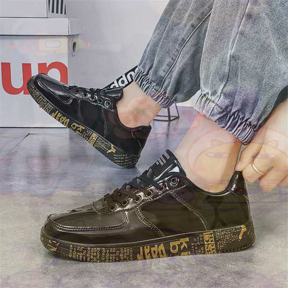 Round Foot Size 45 Sneakers Wh - Travel Accessories Long Flight ulasan dan harga